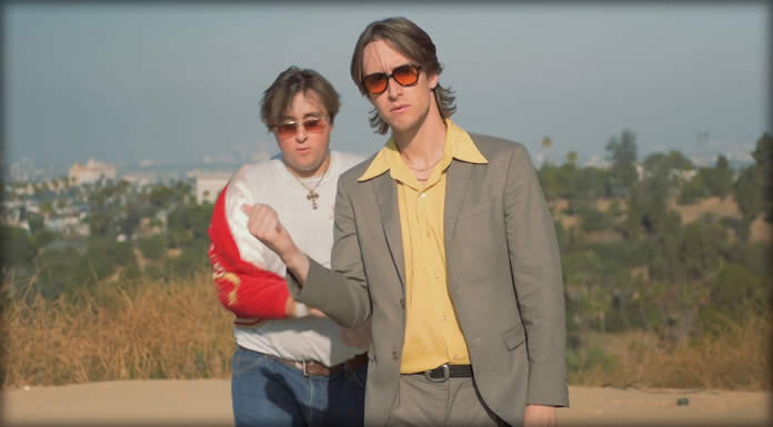 Dusty Durston Estrena El Video Oficial De Su Último Sencillo: “Valley Girls (Balisongs)”