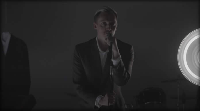 Hamish Hawk Estrena Su Nuevo Sencillo Y Video: "Think Of Us Kissing"