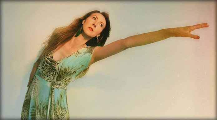 Jessie Kilguss Estrena Su Nuevo Sencillo Y Video: "What Do Whales Dream About At Night?"