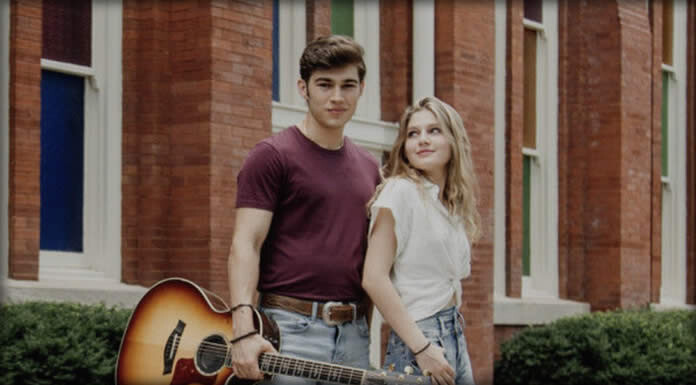 Juna N Joey Presentan Su EP Debut Homónimo