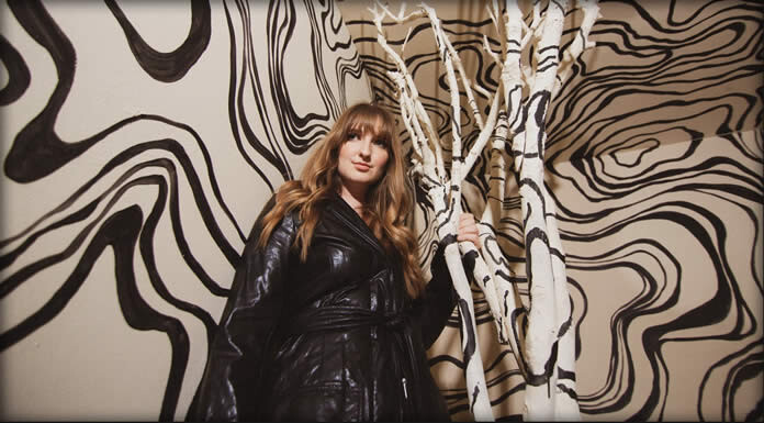 Madison Cunningham Lanza Su Nuevo Álbum: "Revealer"