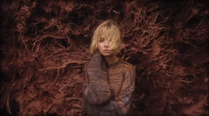 Nina Nesbitt Estrena Su Nuevo Álbum: “Älskar” Y El Video Oficial De “I Should Be A Bird” Nina Nesbitt Estrena Su Nuevo Álbum: "Älskar" Y El Video Oficial De "I Should Be A Bird"