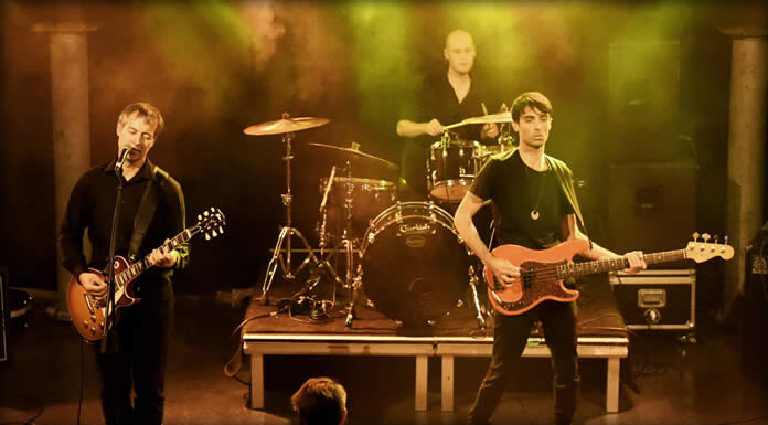 Pink Turns Blue Presenta Su Nuevo EP: "Tainted Tour 2022 EP"