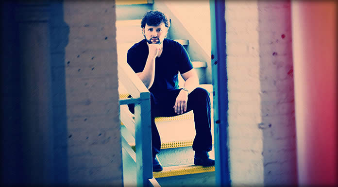 Sarantos Estrena Su Nuevo Sencillo Y Video: "Easy (On The Eyes)"