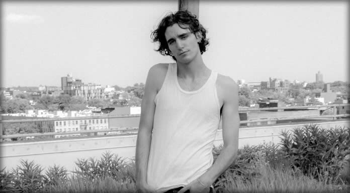 Tamino Presenta Su Nuevo Álbum: “Sahar” Tamino Presenta Su Nuevo Álbum: "Sahar"
