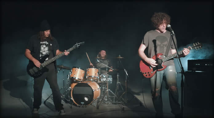 Grant Boyer Estrena Su Nuevo Sencillo Y Video: “De-Evolution”