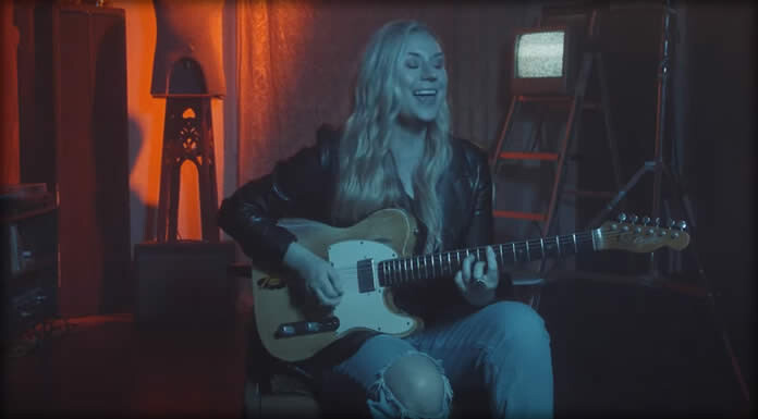 Joanne Shaw Taylor Estrena Su Nuevo Álbum: “Nobody’s Fool” + El Video De “Won’t Be Fooled Again” Joanne Shaw Taylor Estrena Su Nuevo Álbum: "Nobody's Fool" + El Video De “Won’T Be Fooled Again”