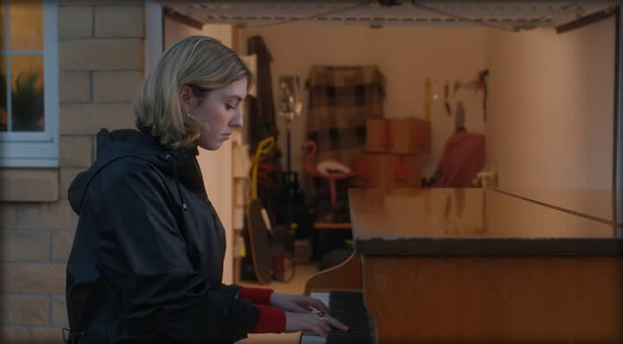 Katie Gregson-MacLeod Estrena Su Nuevo Sencillo Y Video: "Complex"