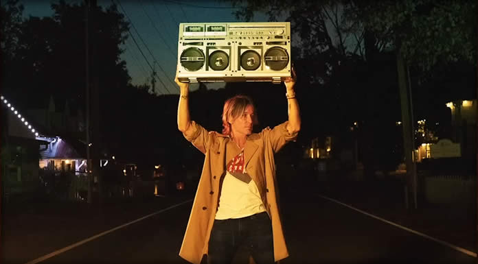 Keith Urban Presenta Su Nuevo Sencillo: "Street Called Main"