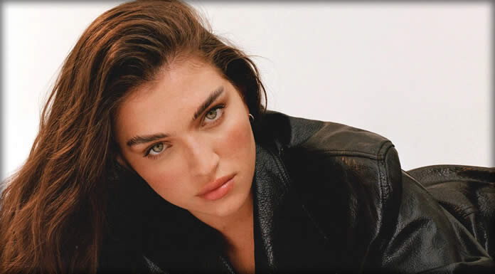 Mae Muller Presenta Su Nuevo Sencillo Y Video: "I Just Come To Dance"