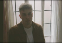 Sam Fender Estrena Su Nuevo Sencillo Y Lyric Video: "Wild Grey Ocean"