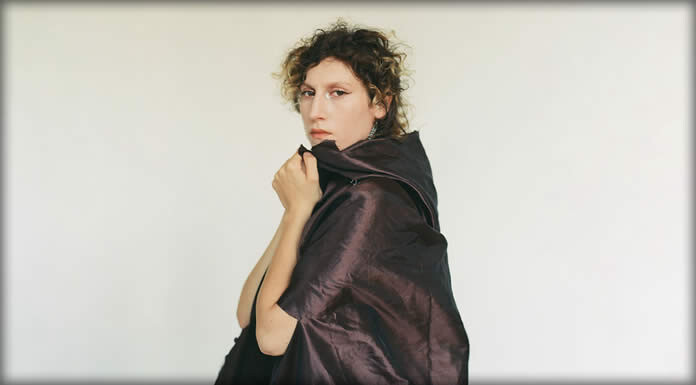 Squirrel Flower Estrena El Video Oficial En 16mm De Su Sencillo: "Sitting In Traffic"