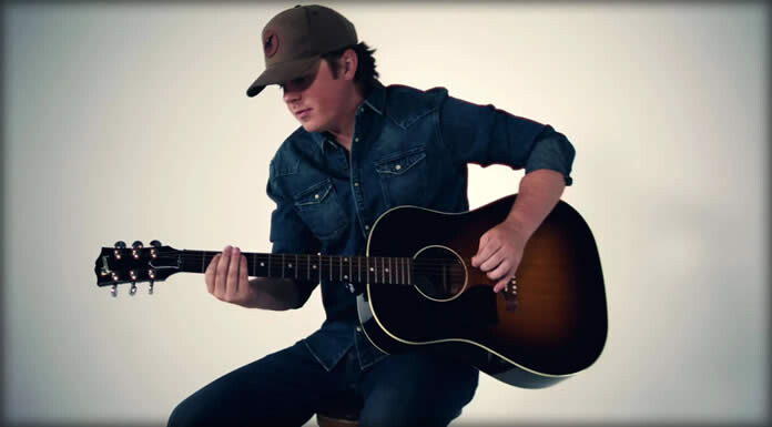 Travis Denning Estrena El Video Oficial De Su Sencillo: “Buy A Girl A Drink” Travis Denning Estrena El Video Oficial De Su Sencillo: “Buy A Girl A Drink”