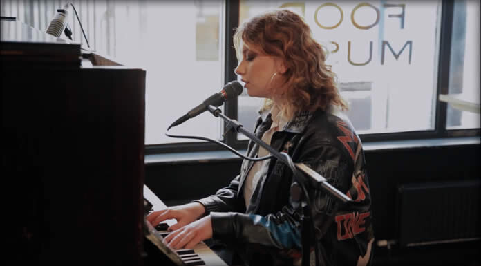 Ellur Presenta Su Nuevo Sencillo Y Video En Vivo: “Now I’m Alone”