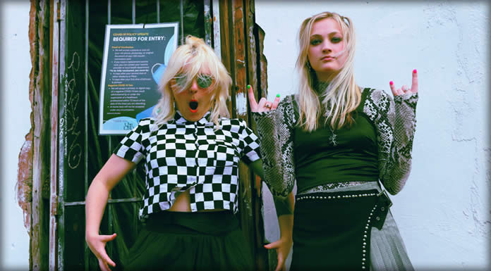 GRLwood Estrena Su Nuevo Sencillo Y Video: “Keep It Average” GRLwood Estrena Su Nuevo Sencillo Y Video: "Keep It Average"