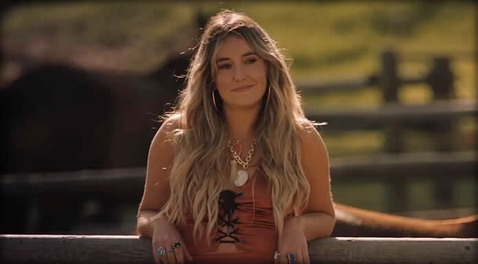 Lainey Wilson Estrena Su Nuevo Sencillo: “Smell Like Smoke” Lainey Wilson Estrena Su Nuevo Sencillo: “Smell Like Smoke”