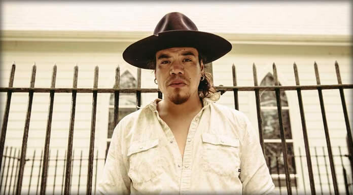 Logan Staats Presenta Su Nuevo Sencillo Y Lyric Video: “Holy Man”