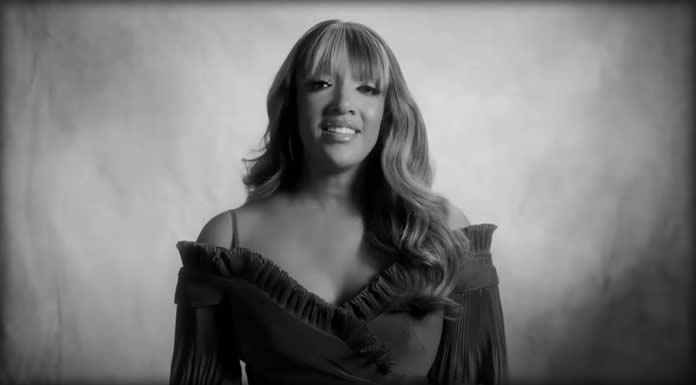 Mickey Guyton Presenta Su Nuevo Sencillo Y Video: “I Still Pray”