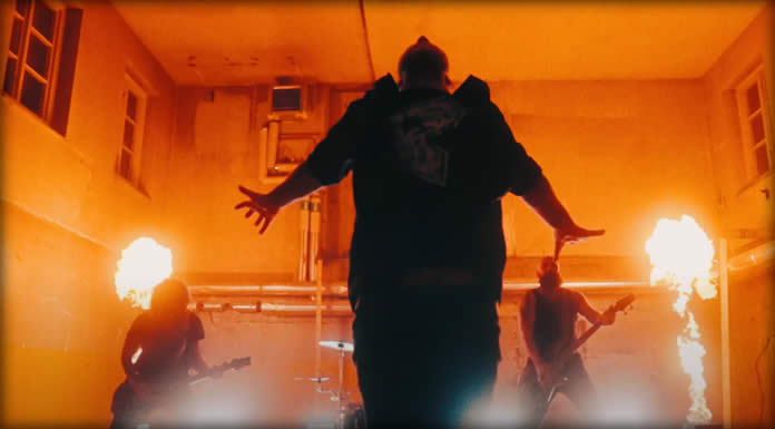 Self Deception Estrena Su Nuevo Sencillo Y Video: “Fight Fire With Gasoline” Self Deception Estrena Su Nuevo Sencillo Y Video: "Fight Fire With Gasoline"