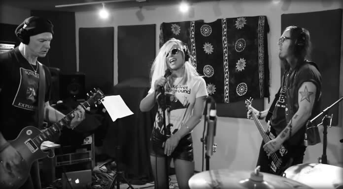 Silke Berlinn Estrena Su Nuevo Sencillo Y Video: "Ball And Chain"