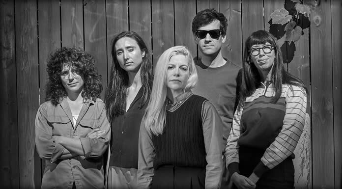 Alvvays Presenta El Video Oficial De Su Sencillo: “Many Mirrors” Alvvays Presenta El Video Oficial De Su Sencillo: "Many Mirrors"