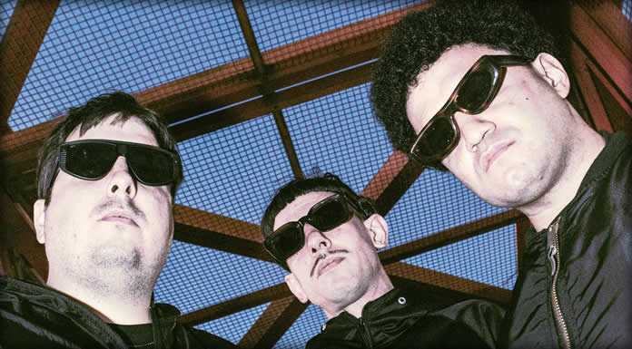 Unión Soviética Presenta Su Nuevo Sencillo: "Cariño Primal"