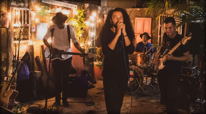 IndianDopplers Presenta Su Nuevo Sencillo: “Entre Tus Venas” Indiandopplers Presenta Su Nuevo Sencillo “Entre Tus Venas”