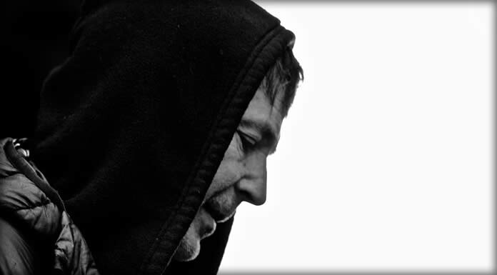 Brock Pytel Presenta Su Nuevo Sencillo Y Video: "Anemic Heart"