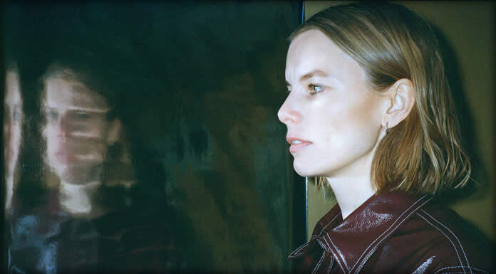 LINN Presenta Su Nuevo EP: “Femte Dimension” LINN Presenta Su Nuevo EP: “Femte Dimension”