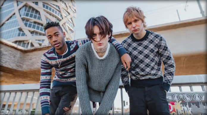 Londynne's Falling Presenta Su Nuevo Sencillo Y Video: "911" Ft. Macca Wiles