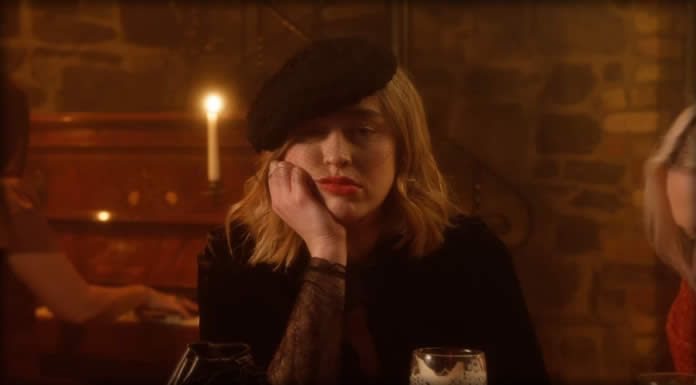 Ailbhe Reddy Presenta El Video Oficial De Su Sencillo: "Last To Leave"