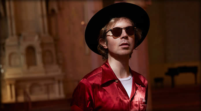 Beck Presenta Su Nuevo Sencillo: “Thinking About You” Beck Presenta Su Nuevo Sencillo: “Thinking About You”