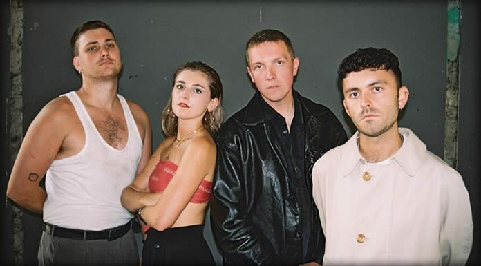 Chappaqua Wrestling Presenta Su Nuevo Sencillo: "Wide Asleep"