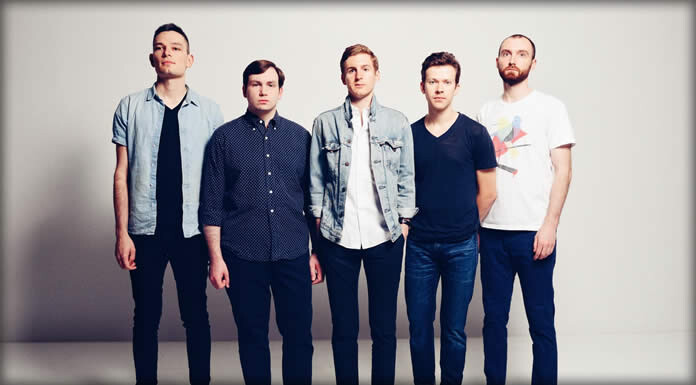 Earthquake Lights Presentan Su Nuevo Álbum: “Desert Bloom” Earthquake Lights Presentan Su Nuevo Álbum: "Desert Bloom"