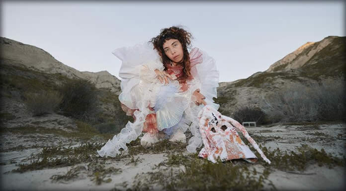 Indigo De Souza Presenta Su Nuevo Sencillo Y Video: “Younger & Dumber” Indigo De Souza Presenta Su Nuevo Sencillo Y Video: "Younger & Dumber"