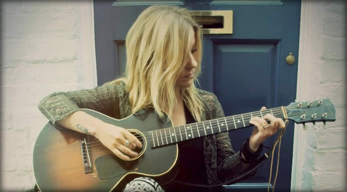 Karamelien Presenta El Lyric Video De Su Último Sencillo: “Wait For Me” Karamelien Presenta El Lyric Video De Su Último Sencillo: "Wait For Me"