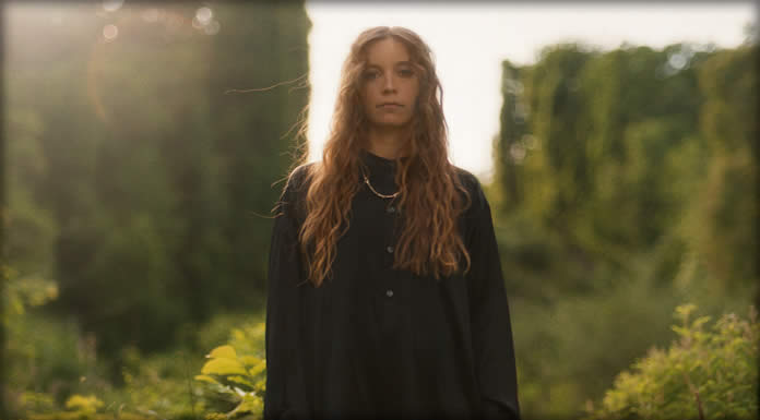LP Giobbi Presenta Su Nuevo Sencillo: “Can’t Let You Go” Ft. Little Jet LP Giobbi Presenta Su Nuevo Sencillo: "Can't Let You Go" Ft. Little Jet