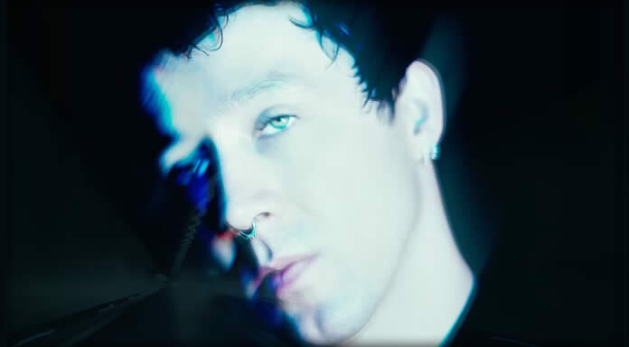 Moncrieff Presenta Su Nuevo Sencillo: "What Am I Here For"