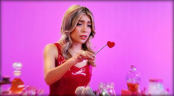 Pau Glez Presenta Su Nuevo Sencillo Y Video: "Karma"