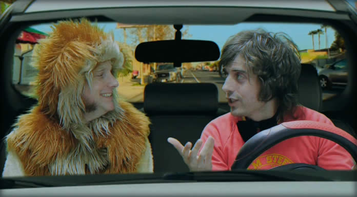 Vanity Mirror Presenta Su Nuevo Sencillo Y Video: “Tuesday’s News” Vanity Mirror Presenta Su Nuevo Sencillo Y Video: “Tuesday’s News”