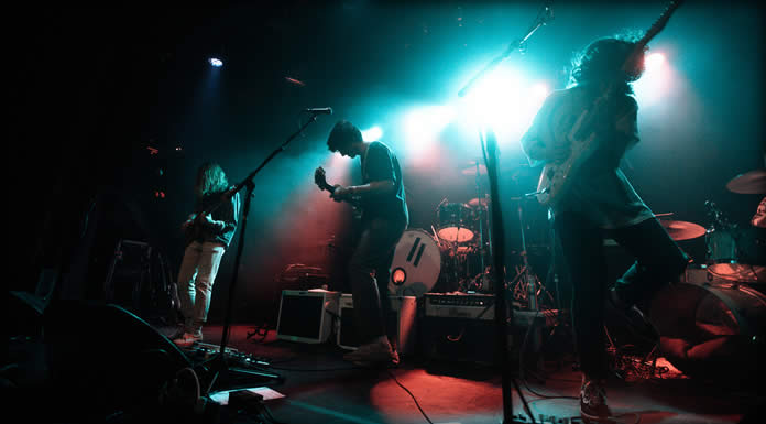 Whitehall Presenta Su Nuevo Sencillo: "Dogfights"
