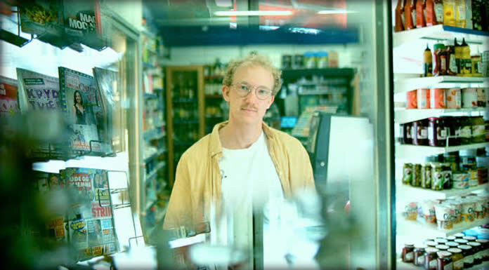 Your Hands Presenta Su Nuevo Sencillo Y Video: “Down Here Waiting” Your Hands Presenta Su Nuevo Sencillo Y Video: "Down Here Waiting"