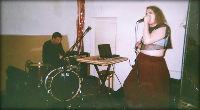 Comfort Presenta Su Nuevo Sencillo Y Video: “Wild And Fragile” Comfort Presenta Su Nuevo Sencillo Y Video: "Wild And Fragile"
