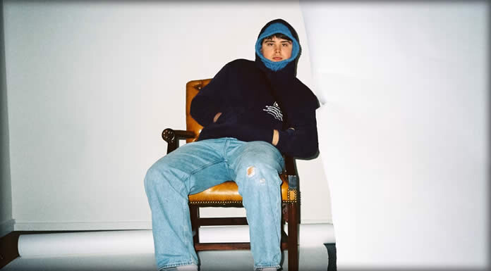 Eah Jé Presenta Su EP Debut: “En Liten Låtidé” Eah Jé Presenta Su EP Debut: "En Liten Låtidé"