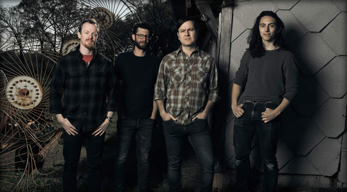 Faithless Town Presenta Su Nuevo Sencillo Y Video: “Tears Rolling Down” Faithless Town Presenta Su Nuevo Sencillo Y Video: “Tears Rolling Down”