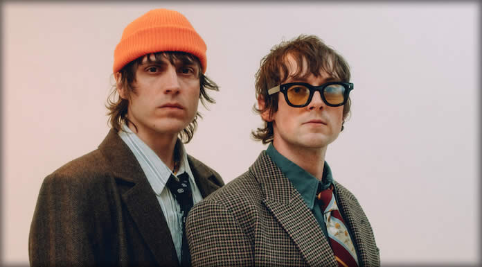 Joan Presenta Su Nuevo Sencillo Y Video: “Loner” Joan Presenta Su Nuevo Sencillo Y Video: "Loner"