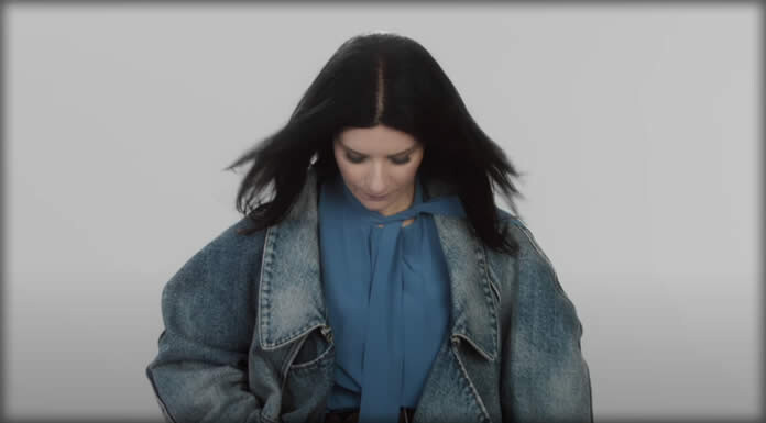 Laura Pausini Presenta Su Nuevo Sencillo Y Video: "Un Buen Inicio"