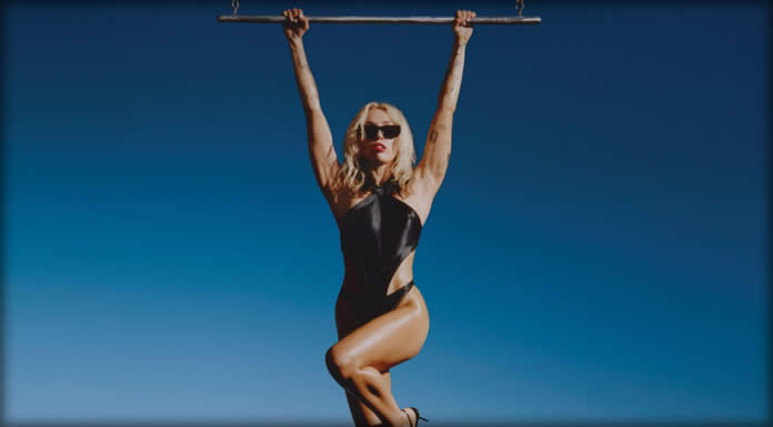 Miley Cyrus Presenta Su Nuevo Álbum: “Endless Summer Vacation” Y El Video Oficial De “River” Miley Cyrus Presenta Su Nuevo Álbum: "Endless Summer Vacation" Y El Video Oficial De "River"