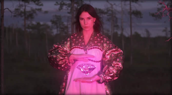 Skott Presenta Su Nuevo Álbum: "Roses N Guns" Y El Video Oficial Del Sencillo Titular