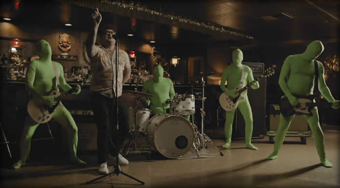 Versus The World Presenta El Video Oficial De Su Nuevo Sencillo: “Roadsick/Roadsick” Versus The World Presenta El Video Oficial De Su Nuevo Sencillo: "Roadsick/Roadsick"